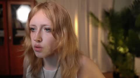 Snapshot of rosy_petal chatting on 10, 9, 2025 rosy_petal online show from 10, 9, 2025