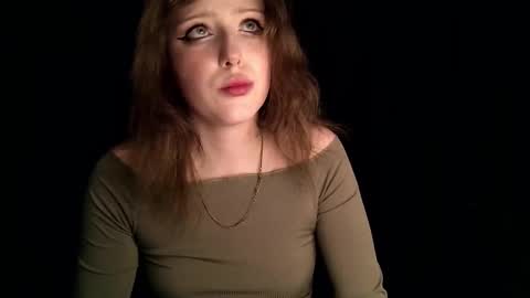 Snapshot of rosy_petal chatting on 8, 11, 2025 rosy_petal online show from 8, 11, 2025