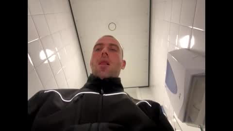 rotteei1 online show from 10, 10, 2025