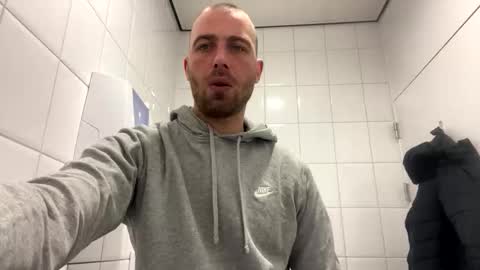 rotteei1 online show from 13, 1, 2026