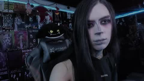 Snapshot of rotten_dreams chatting on 9, 9, 2025 rot online show from 9, 9, 2025