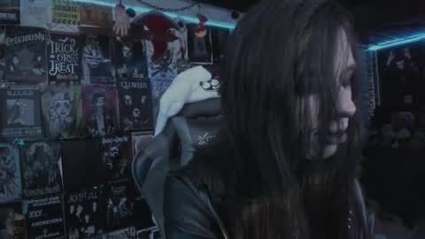 Snapshot of rotten_dreams chatting on 8, 1, 2026 rot online show from 8, 1, 2026