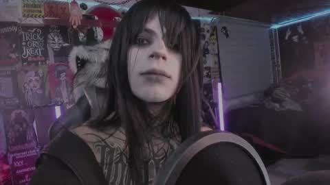 Snapshot of rotten_dreams chatting on 14, 4, 2026 rot online show from 14, 4, 2026