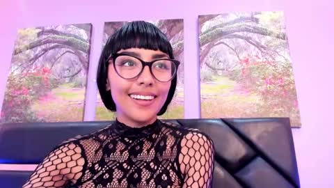 Snapshot of roulyy chatting on 11, 1, 2025 JESSY ROULY online show from 11, 1, 2025