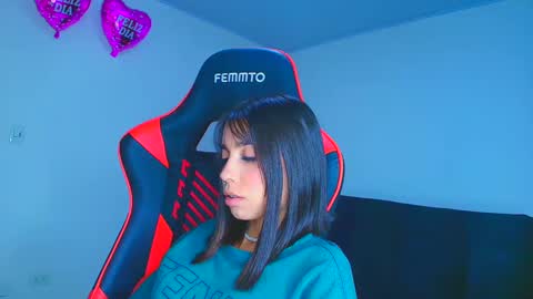 rousse_violet online show from 29, 9, 2025