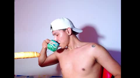 Snapshot of rowanboy23 chatting on 31, 5, 2026 rowanboy23 online show from 31, 5, 2026