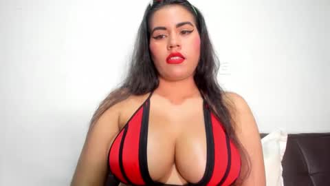 Snapshot of roxanamariahills_ chatting on 2, 12, 2024 Rosita online show from 2, 12, 2024