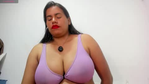 Snapshot of roxanamariahills_ chatting on 10, 10, 2025 Rosita online show from 10, 10, 2025