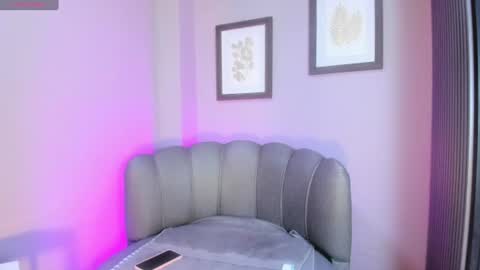 Snapshot of roxanna_moore2 chatting on 29, 6, 2026 Roxanna online show from 29, 6, 2026