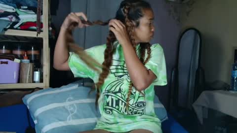 Snapshot of roxanne_98 chatting on 19, 4, 2026 roxanne_98 online show from 19, 4, 2026