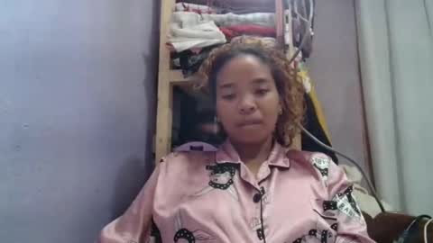Snapshot of roxanne_98 chatting on 26, 5, 2026 roxanne_98 online show from 26, 5, 2026