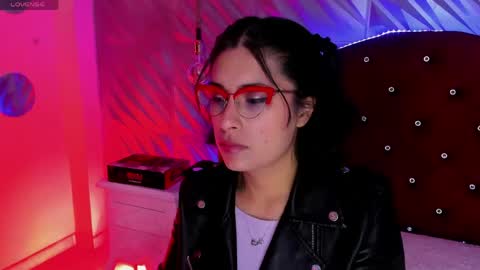 Snapshot of roxanne_han chatting on 24, 4, 2026 roxanne_han online show from 24, 4, 2026