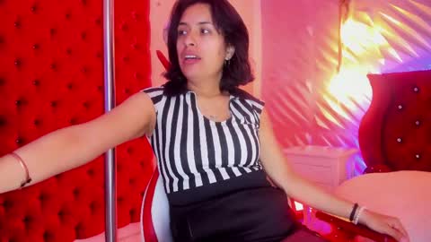 Snapshot of roxanne_han chatting on 18, 5, 2026 roxanne_han online show from 18, 5, 2026
