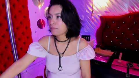 Snapshot of roxanne_han chatting on 25, 5, 2026 roxanne_han online show from 25, 5, 2026