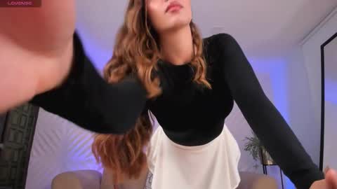 Roxanne Hill  online show from 19, 2, 2026