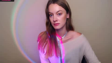 Roxa online show from 6, 10, 2025