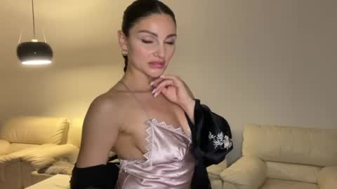 Snapshot of roxellesilvara chatting on 15, 7, 2026 Roxy online show from 15, 7, 2026