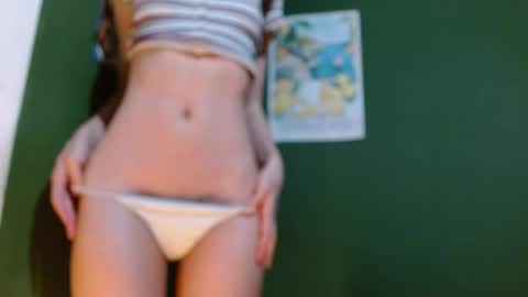 Snapshot of roxiehood chatting on 3, 5, 2026 Roxie online show from 3, 5, 2026