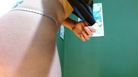Snapshot of roxiehood chatting on 10, 5, 2026 Roxie online show from 10, 5, 2026