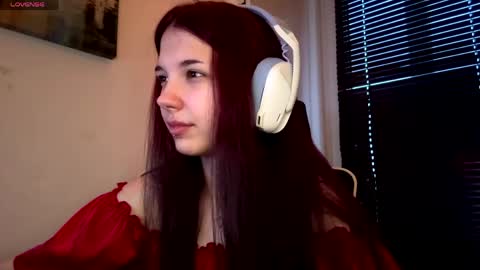 Snapshot of roxiepiurkowski chatting on 29, 4, 2026 Hana online show from 29, 4, 2026