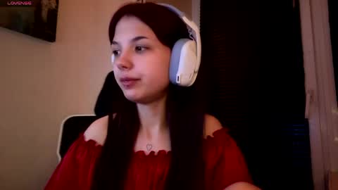 Snapshot of roxiepiurkowski chatting on 29, 4, 2026 Hana online show from 29, 4, 2026