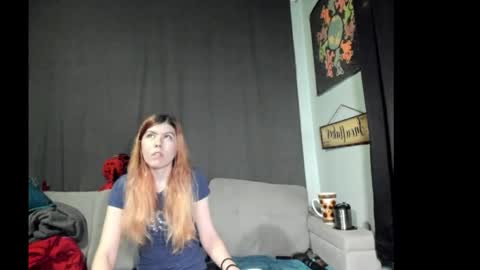 roxihazeleyes online show from 22, 10, 2025