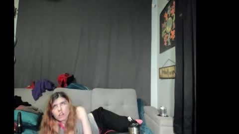 roxihazeleyes online show from 8, 11, 2025