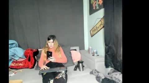 roxihazeleyes online show from 11, 2, 2026