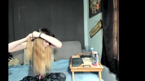 roxihazeleyes online show from 30, 3, 2026