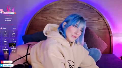 Snapshot of roxxxevelvet chatting on 26, 9, 2025 Roxx IG  online show from 26, 9, 2025