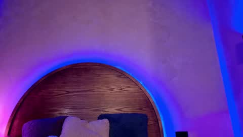 Snapshot of roxxxevelvet chatting on 2, 10, 2025 Roxx IG  online show from 2, 10, 2025