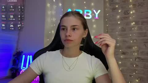 Snapshot of roxxxie_reid chatting on 14, 5, 2026 Roxieex ABBY online show from 14, 5, 2026