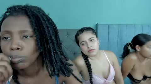 roxxy_velasquez online show from 11, 6, 2026