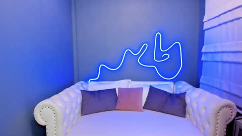 Roxy online show from 5, 2, 2025