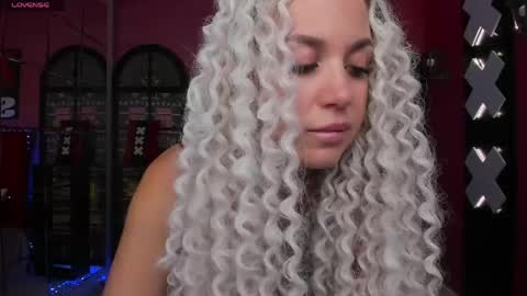 Snapshot of roxy_mars chatting on 20, 5, 2026 Roxy online show from 20, 5, 2026