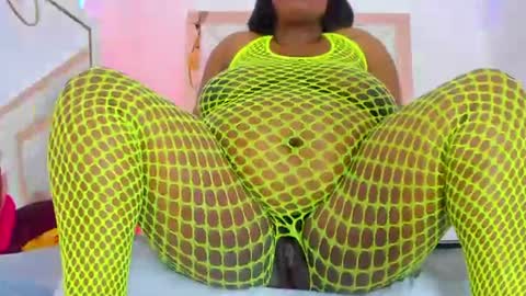 Snapshot of roxy_sexy69 chatting on 27, 7, 2026 roxy_sexy69 online show from 27, 7, 2026