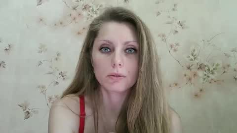 Snapshot of roxyfox18x01 chatting on 17, 3, 2026 roxyfox18x01 online show from 17, 3, 2026