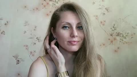 Snapshot of roxyfox18x01 chatting on 22, 3, 2026 roxyfox18x01 online show from 22, 3, 2026