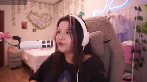 Snapshot of roxysuh chatting on 23, 4, 2026 roxysuh online show from 23, 4, 2026