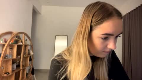 Roxy online show from 19, 3, 2026