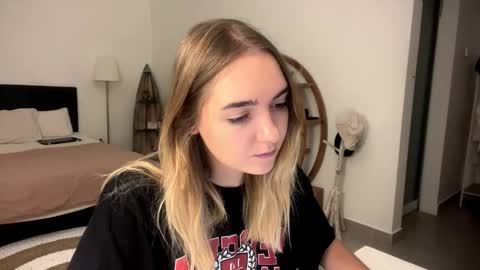 Roxy online show from 24, 3, 2026