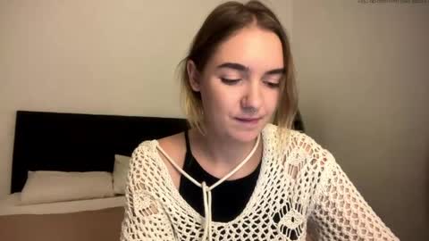 Snapshot of roxysweetdream chatting on 29, 4, 2026 Roxy online show from 29, 4, 2026