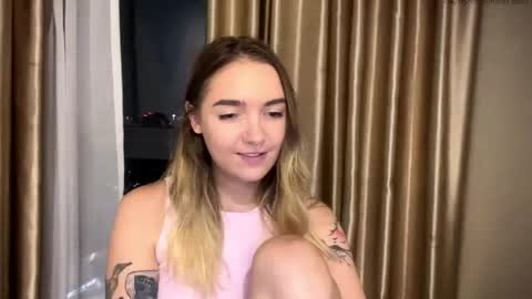 Snapshot of roxysweetdream chatting on 27, 5, 2026 Roxy online show from 27, 5, 2026