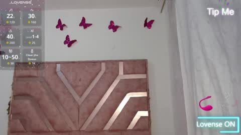 Snapshot of roxyy_fox chatting on 23, 6, 2026 Roxy online show from 23, 6, 2026