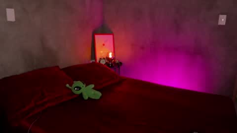 Snapshot of roxyy_x chatting on 14, 5, 2026 val online show from 14, 5, 2026