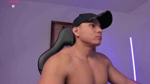 Snapshot of roy__constance chatting on 24, 6, 2026 Roy Constance online show from 24, 6, 2026