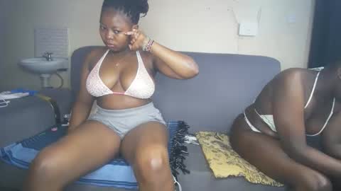 Snapshot of royal_charm chatting on 2, 3, 2026 royal_charm online show from 2, 3, 2026