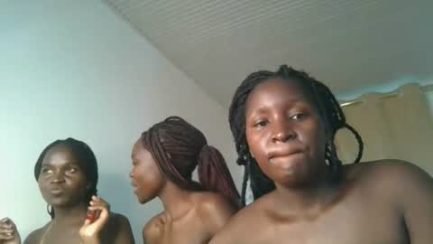 Snapshot of royal_goddes2 chatting on 28, 6, 2026 royal_goddes2 online show from 28, 6, 2026