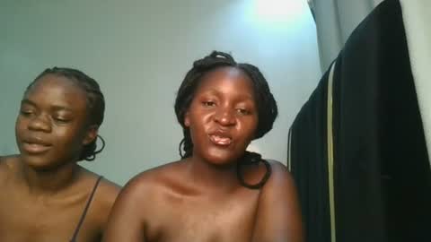 Snapshot of royal_goddes2 chatting on 5, 7, 2026 royal_goddes2 online show from 5, 7, 2026