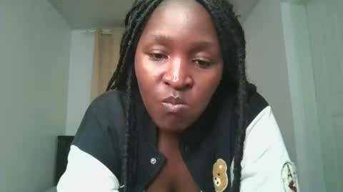 Snapshot of royal_goddes2 chatting on 28, 7, 2026 royal_goddes2 online show from 28, 7, 2026